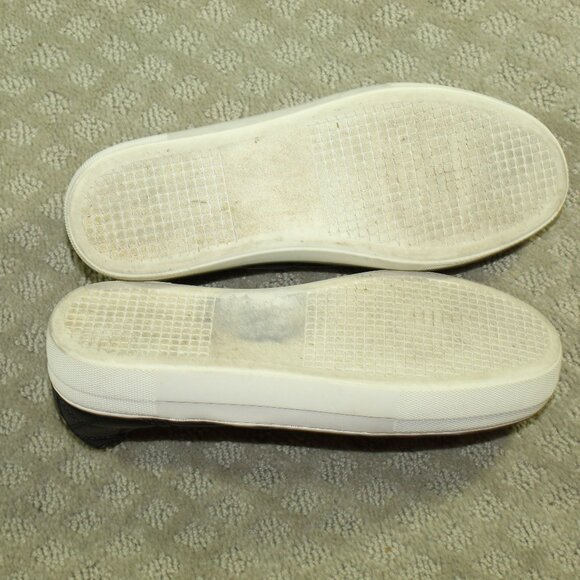 Steve Madden Women's 7M Black Quilted Sneakers - Picture 7 of 7